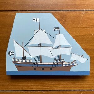 The Cat's Meow Elizabeth II North Carolina Ship Collectible Shelf Sitter‎